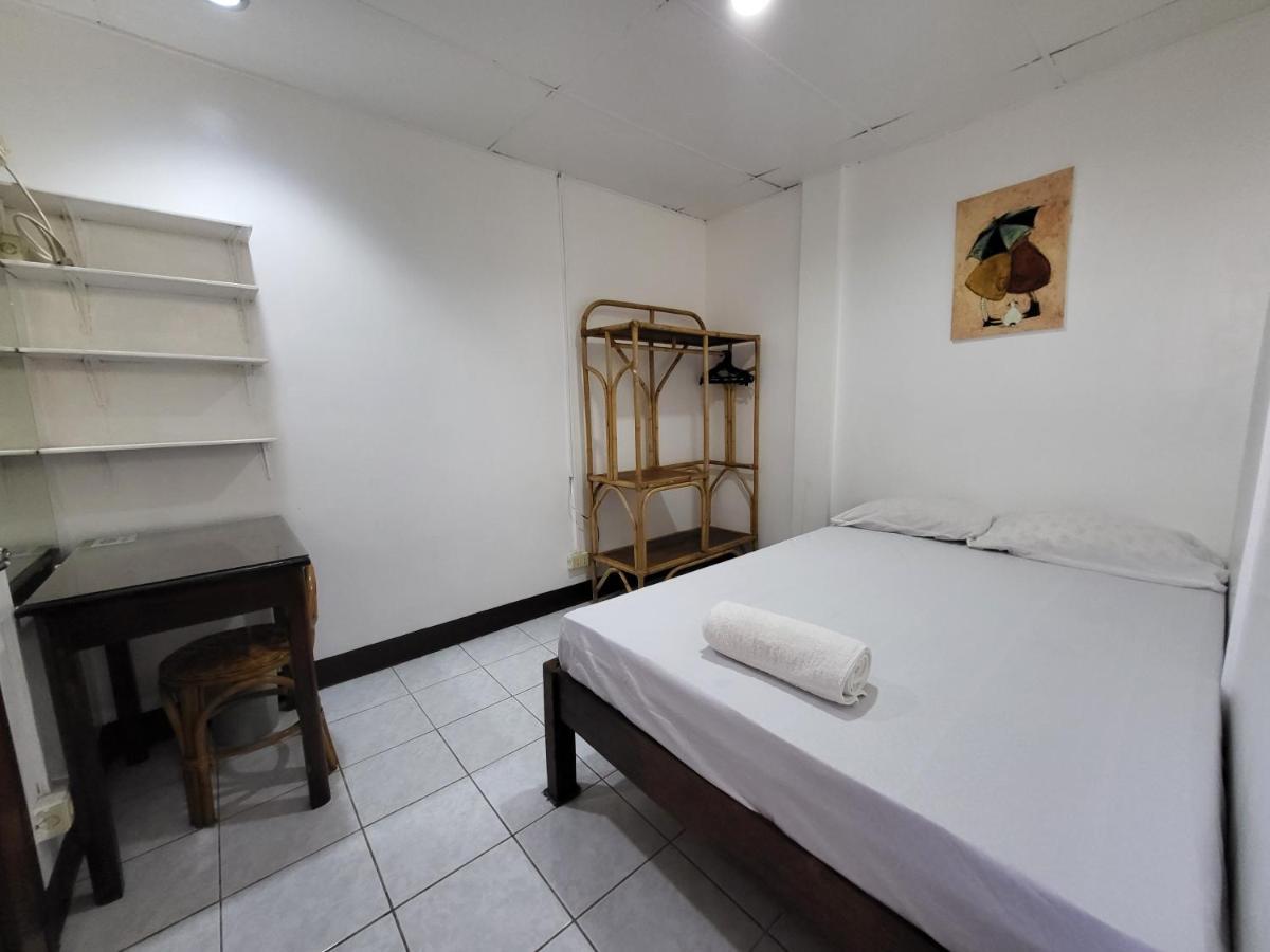 Ayahay Sa Matutina Hotel Puerto Princesa Habitación foto